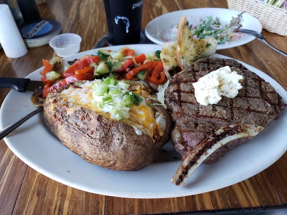 16 Oz Ribeye Steak & Shrimp